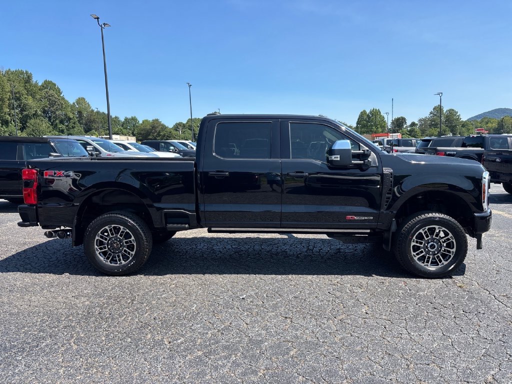 Used 2025 Ford F250 Platinum w/ Platinum Plus Package AWD/4WD image 11