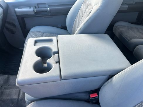 Used 2011 Ford F250 XLT w/ XLT Interior Pkg image 24