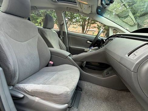 Used 2011 Toyota Prius Three w/ Solar Roof Pkg FWD image 12