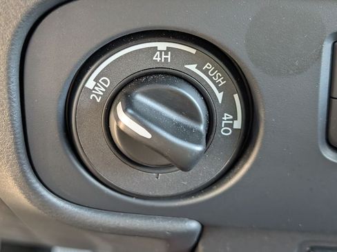 Used 2026 Nissan Frontier PRO-4X AWD/4WD image 19