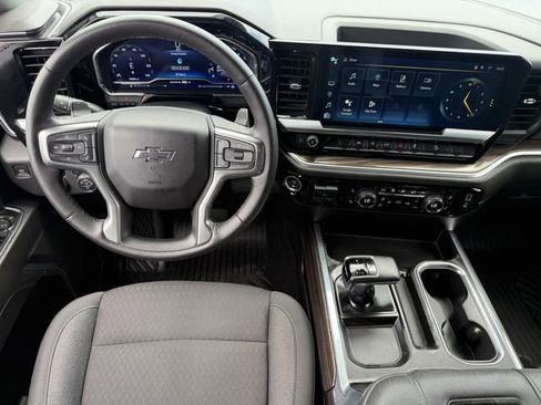 Used 2022 Chevrolet Silverado 1500 RST AWD/4WD image 13