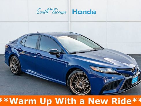Used 2023 Toyota Camry SE AWD/4WD image 1