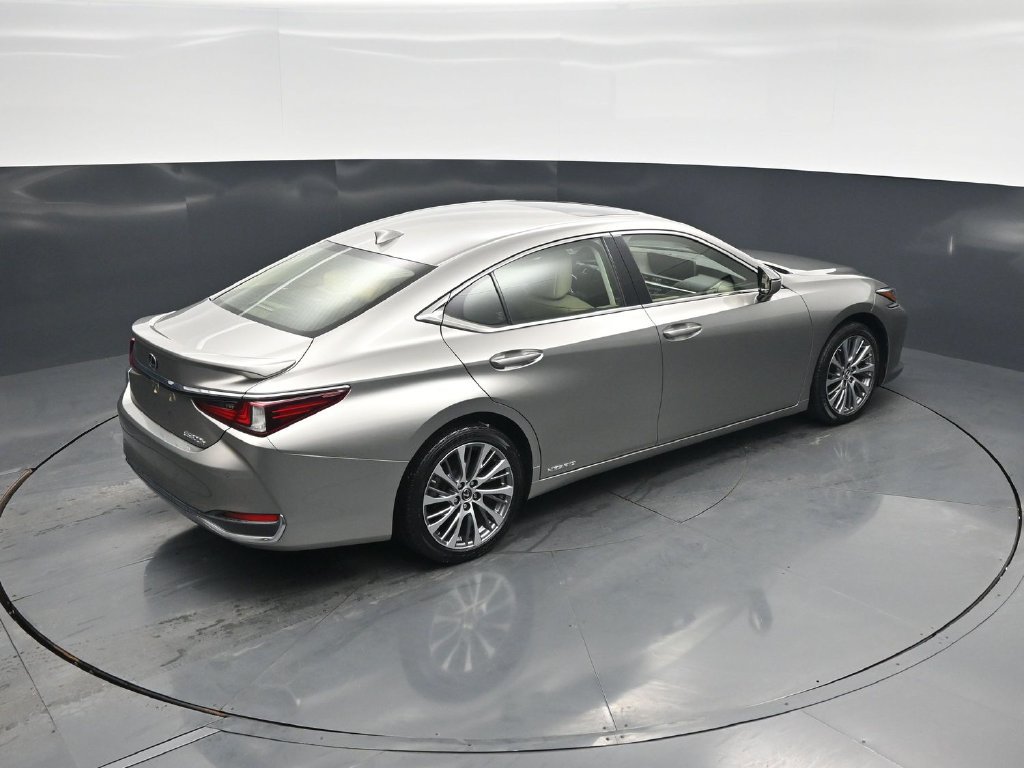 Used 2019 Lexus ES 300h w/ Premium Package FWD image 40