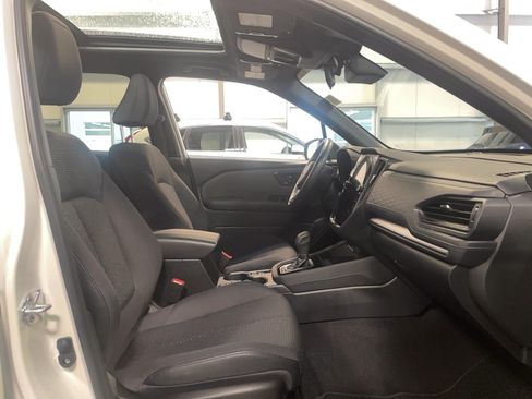 Used 2025 Subaru Forester Premium AWD/4WD image 20