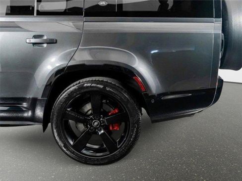 Used 2023 Land Rover Defender 130 X AWD/4WD image 15