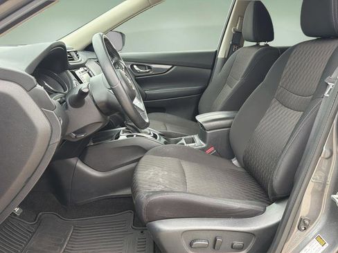 Used 2020 Nissan Rogue SV FWD image 17