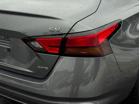 Used 2023 Nissan Altima 2.5 SV w/ SV Premium Package image 6