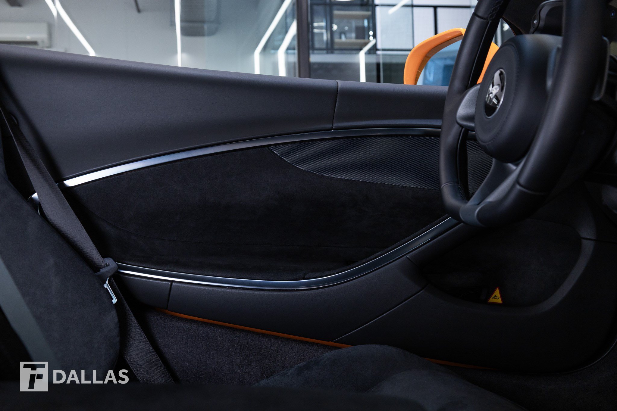 Used 2026 McLaren Artura RWD image 20