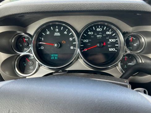 Used 2014 Chevrolet Silverado 2500 LT w/ Interior Plus Package AWD/4WD image 20