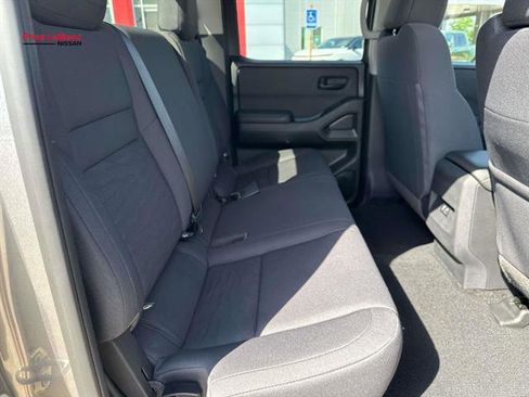 Used 2024 Nissan Frontier S w/ Technology Package RWD image 9