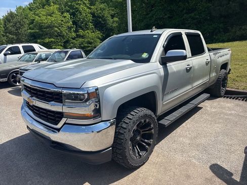 Used 2018 Chevrolet Silverado 1500 LT w/ Trailering Package AWD/4WD image 1