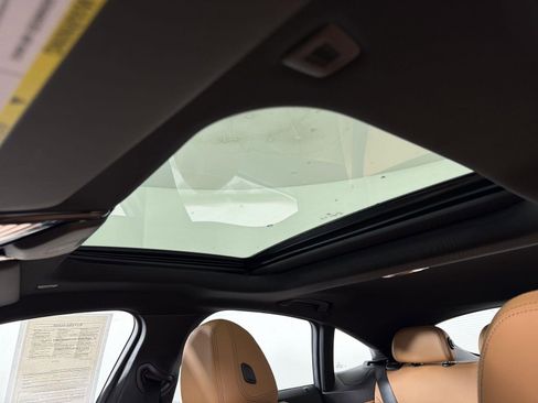 Used 2023 BMW i4 eDrive35 w/ Premium Package image 9