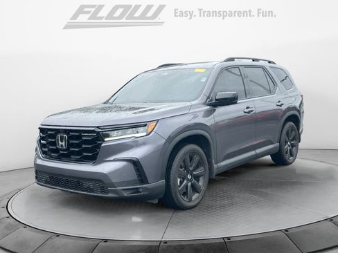 Used 2025 Honda Pilot Black Edition image 4