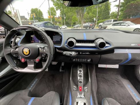Used 2022 Ferrari 812 GTS RWD image 20