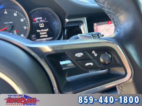 Used 2020 Porsche Macan image 27