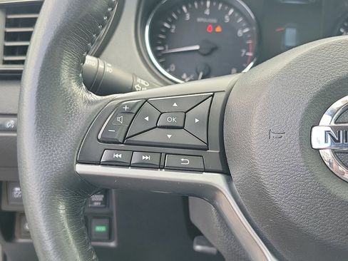 Used 2017 Nissan Rogue SL w/ SL Premium Package AWD/4WD image 25