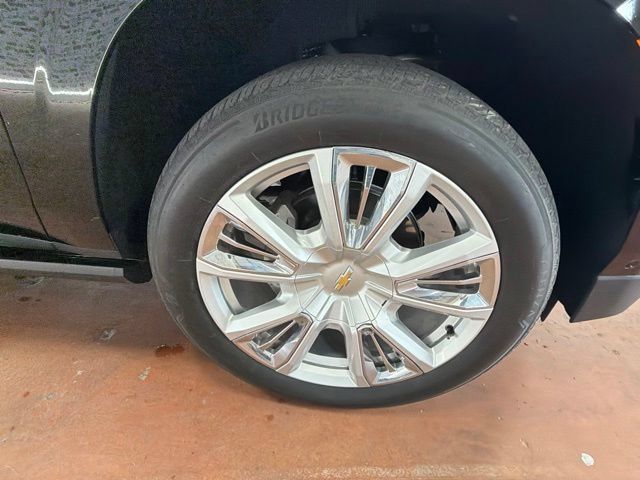 Used 2024 Chevrolet Tahoe High Country w/ Advanced Technology Package AWD/4WD image 10