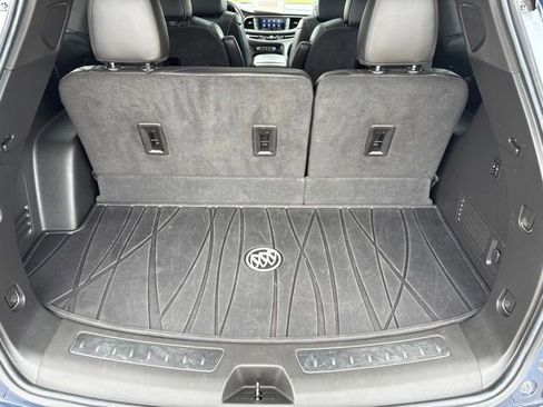 Used 2022 Buick Enclave Avenir w/ Avenir Technology Package AWD/4WD image 22