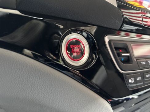 Used 2016 Honda Pilot Touring image 25