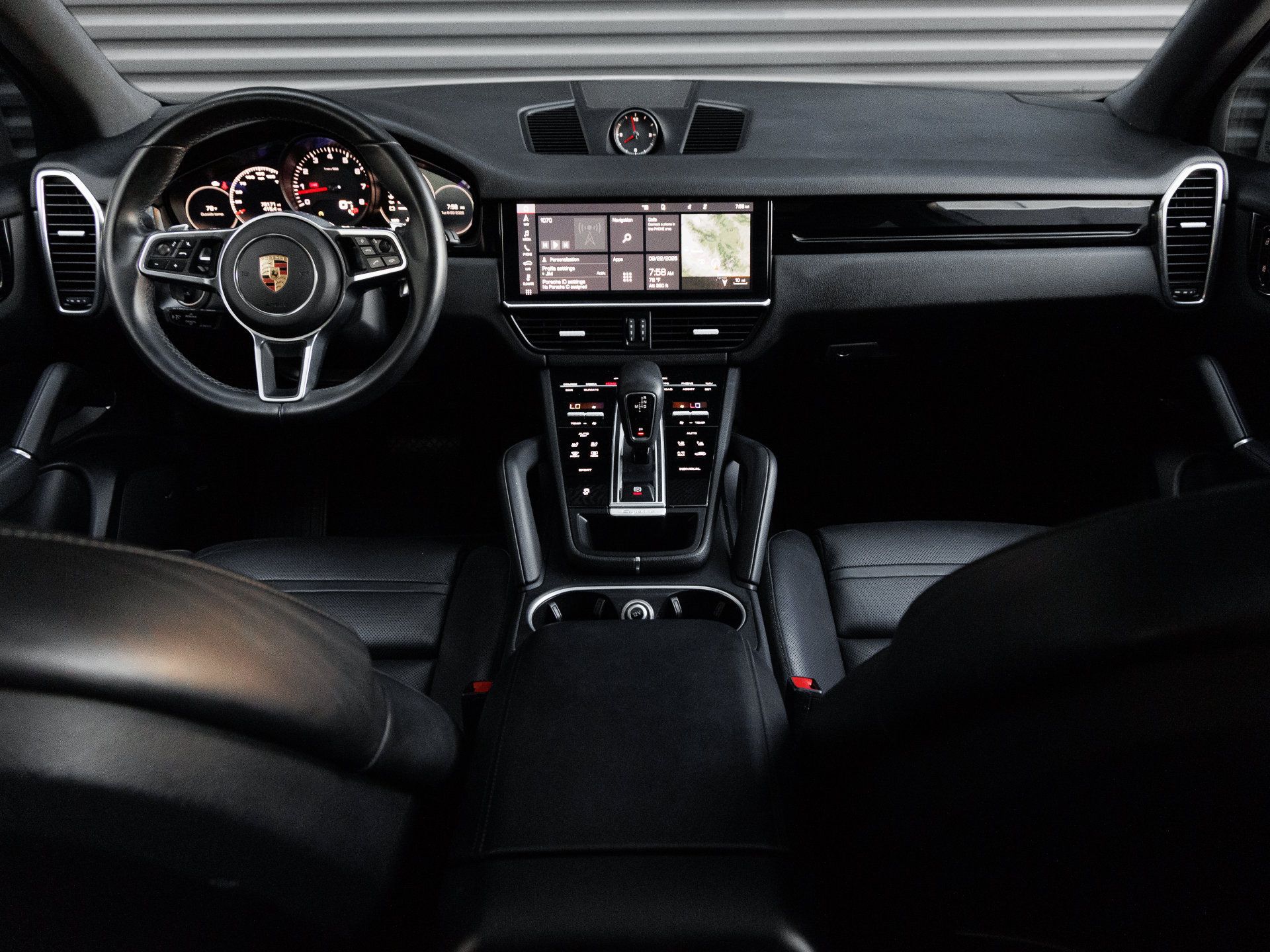 Certified 2020 Porsche Cayenne AWD/4WD image 15