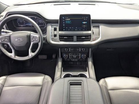Used 2024 Chevrolet Tahoe Z71 w/ Luxury Package AWD/4WD image 15