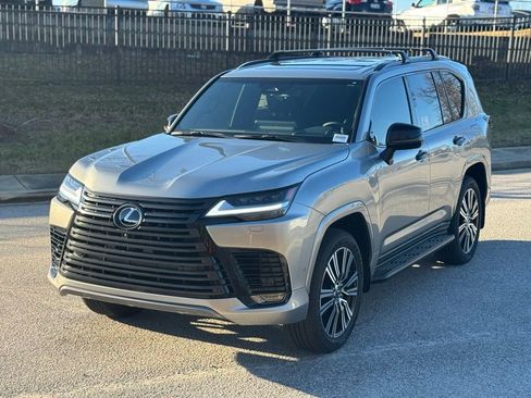 New 2025 Lexus LX 700h Luxury image 10