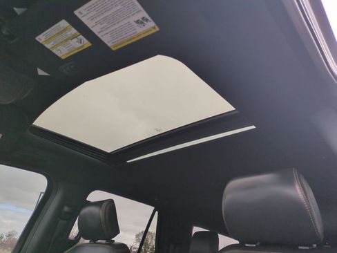 Used 2022 Ford Expedition Max Platinum image 17