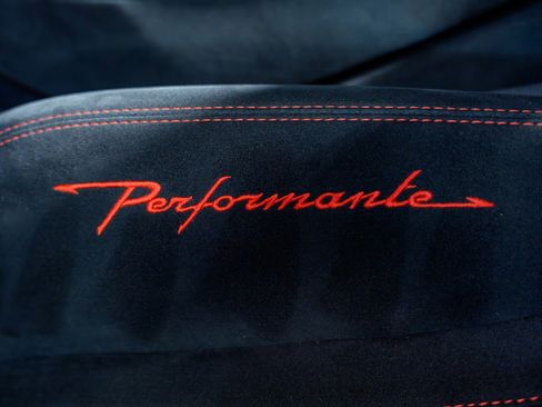 Used 2018 Lamborghini Huracan Performante image 15