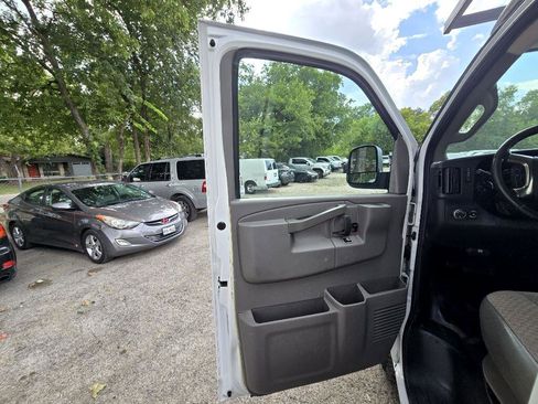 Used 2019 Chevrolet Express 2500 w/ Driver Convenience Package image 10