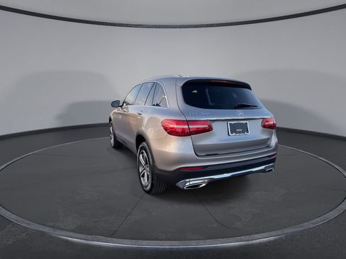 Used 2019 Mercedes-Benz GLC 300 4MATIC image 7