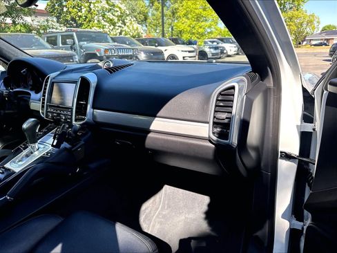 Used 2014 Porsche Cayenne GTS AWD/4WD image 16