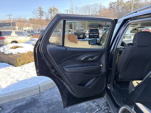 Used 2022 GMC Terrain SLE w/ Driver Convenience Package image 27
