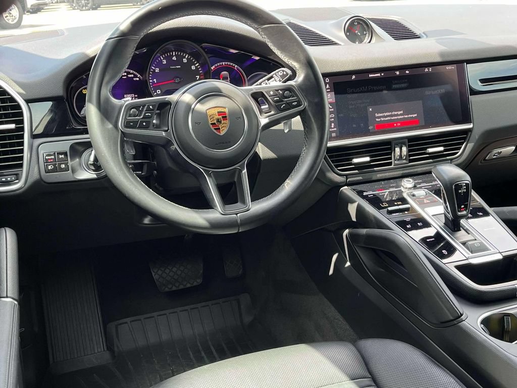 Used 2021 Porsche Cayenne AWD/4WD image 12