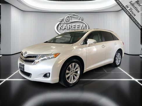 Used 2015 Toyota Venza LE image 1
