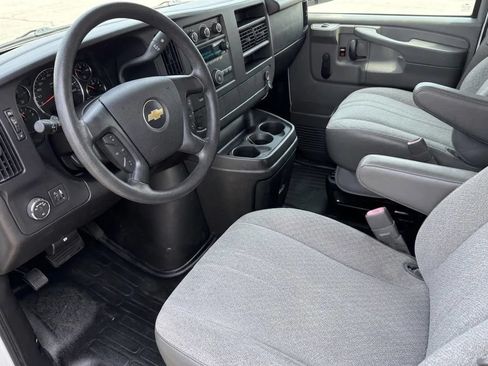 Used 2013 Chevrolet Express 2500 RWD image 23