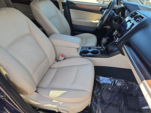 Used 2018 Subaru Outback 2.5i Limited image 10