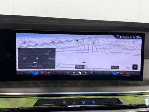 Certified 2024 BMW 760i xDrive w/ Executive Package AWD/4WD image 26