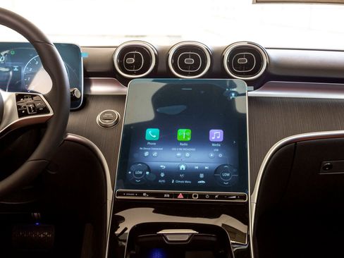 New 2025 Mercedes-Benz C 300 Sedan image 14