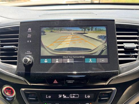 Used 2020 Honda Pilot Elite image 32