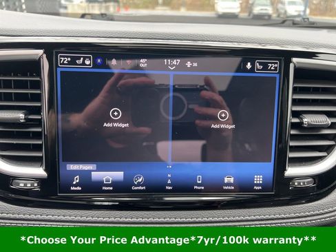 Certified 2025 Chrysler Pacifica Limited image 71