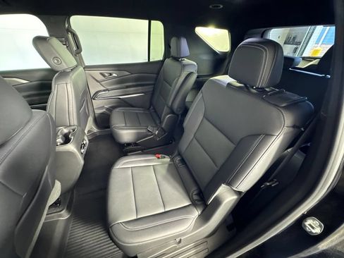 Certified 2026 Chevrolet Traverse LT w/ Driver Confidence Package AWD/4WD image 27
