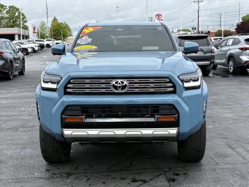 Used 2025 Toyota 4Runner Limited AWD/4WD image 24