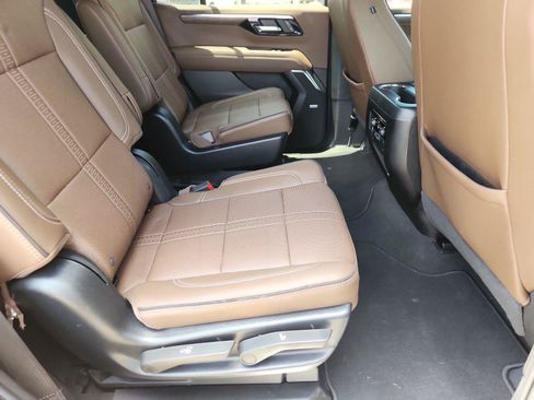 Certified 2025 Chevrolet Tahoe High Country RWD image 28
