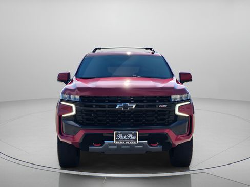 Used 2023 Chevrolet Suburban Z71 w/ Luxury Package AWD/4WD image 6