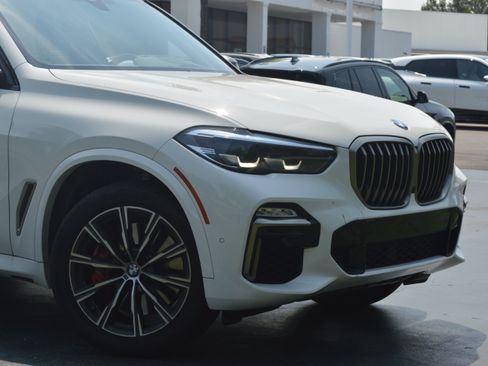 Used 2021 BMW X5 M50i w/ Premium Package AWD/4WD image 2