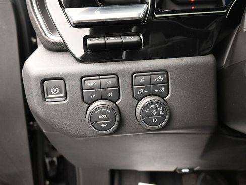 Used 2022 Chevrolet Silverado 1500 High Country w/ High Country Premium Package image 20