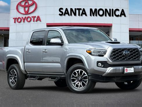 Certified 2021 Toyota Tacoma TRD Sport w/ Technology Package RWD image 2