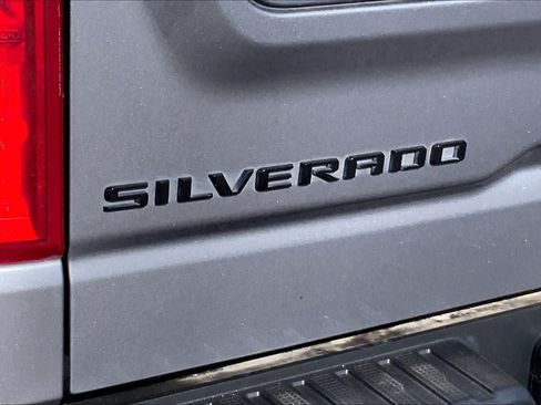 Used 2021 Chevrolet Silverado 1500 Custom w/ LPO, Dark Essentials Package RWD image 10
