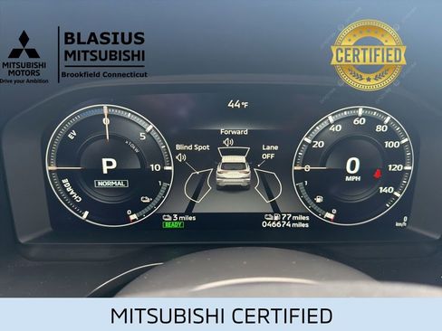 Used 2023 Mitsubishi Outlander 4WD Plug-In Hybrid image 27