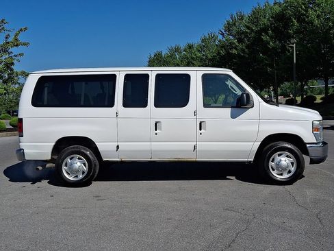 Used 2012 Ford E-350 and Econoline 350 XLT RWD image 8